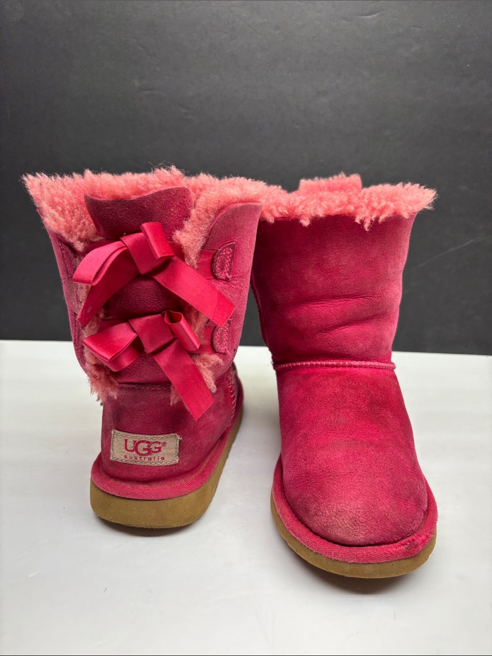 UGG Kids Pink Shearling Bow Boot, SZ 3 little girl, box 3 G